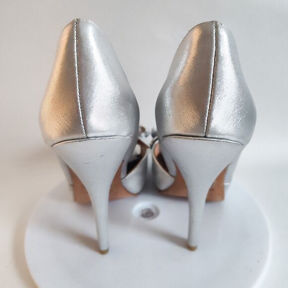 Badgely Mischka D'Orsay Formal Silver Leather Sole Open Toe Bow Heels 6.5 Pumps - Picture 9 of 10